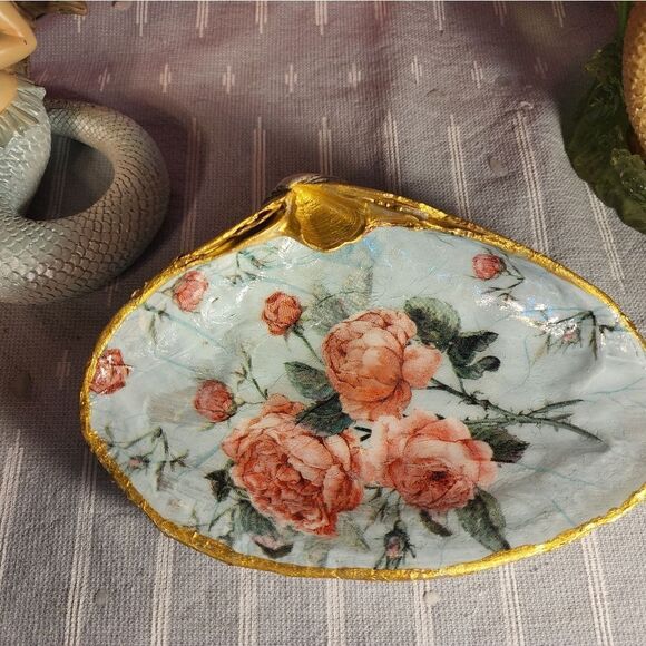 DECOUPAGE CLAM SHELL DECOUPAGE FLOWERS TRINKET DISH - Picture 4 of 7